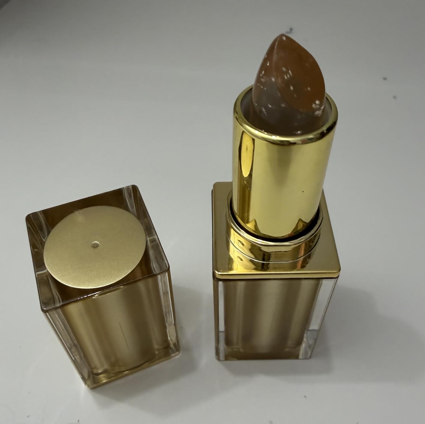 QIC Transferproof Color Changing Lipstick,Color Changing Lipstick for Women Girls,Temperature Change Moisturizer,Waterproof Moisturizer Lip Balm(Gold Foil)