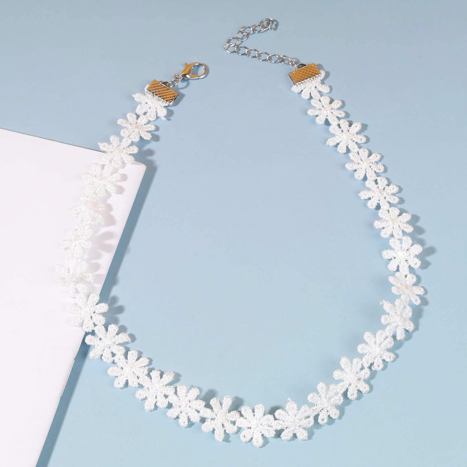 Yheakne Boho Flower Lace Choker Necklace White Lace Tattoo Choker Necklace Daisy Flower Collarbone Necklace Retro 90s Choker Necklace Chain Jewelry for Women and Girls (White) - Image 4