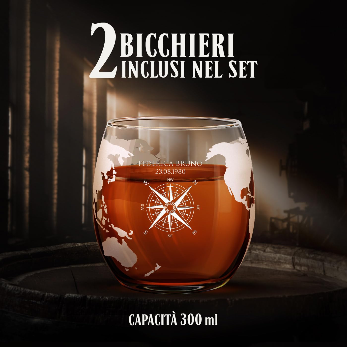 Maverton Decanter per Whisky in vetro - incisione personalizzata - Caraffa a forma di mappamondo da 850 ml + 2 bicchieri whisky - idee regalo donna - regalo di Natale - bussola