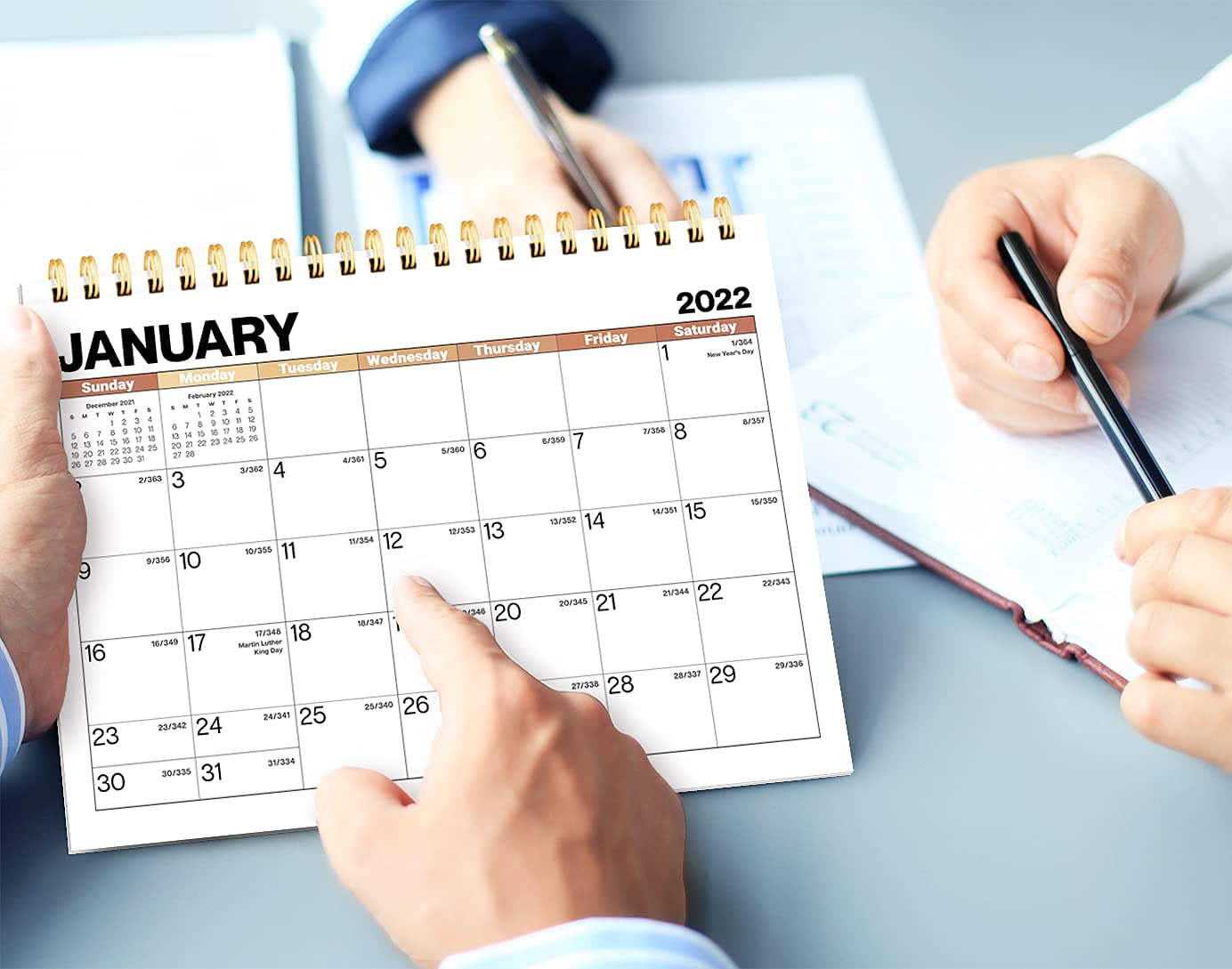 Dunwell Small Desk Calendar 2022 (Gold, 8x6"), Use Small Standing