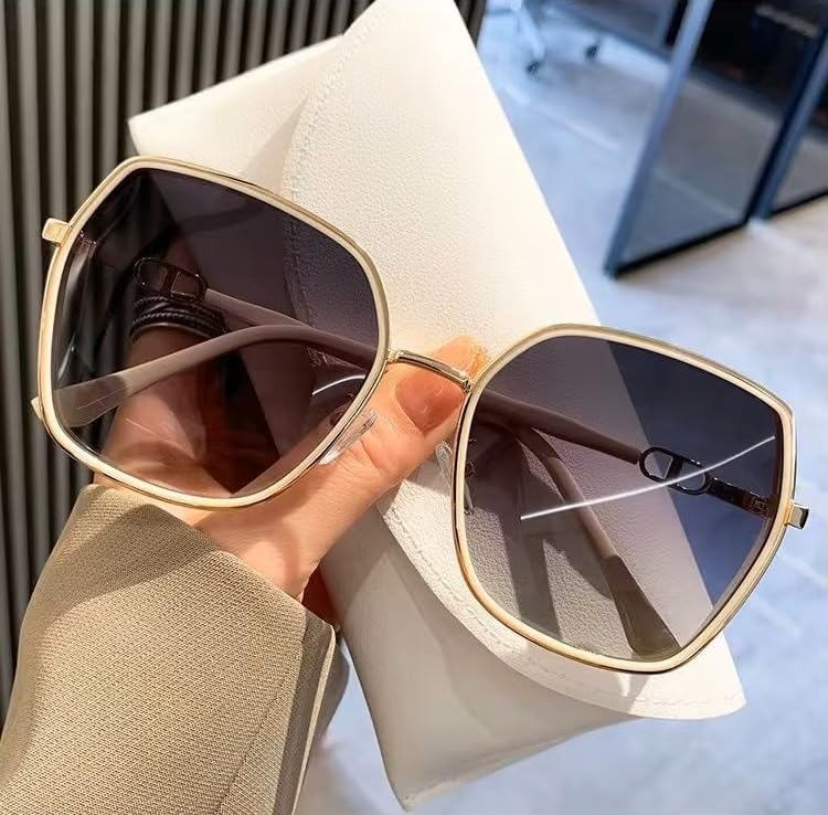 Image of Dervin UV Protected Oversized Sunglasses for Women