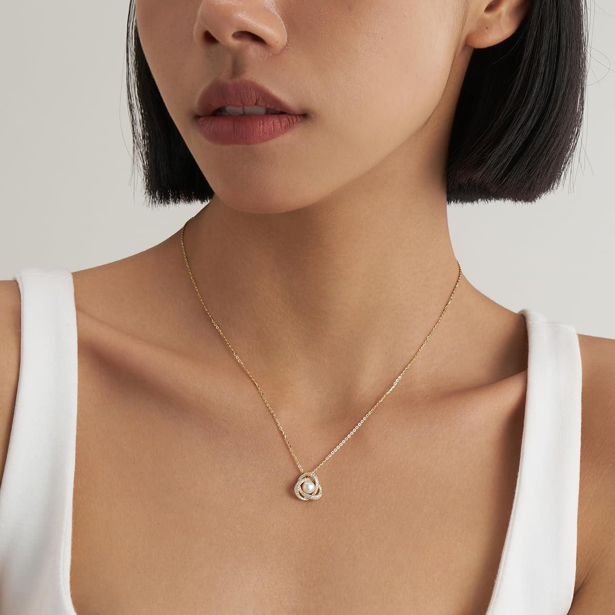 NORBU Pearl Necklace for Women, 925 Sterling Pearl Necklace Pendant with 18K White Gold Plated, Jewelry Gift for Wedding Anniversary Birthday Christmas Valentine's Day