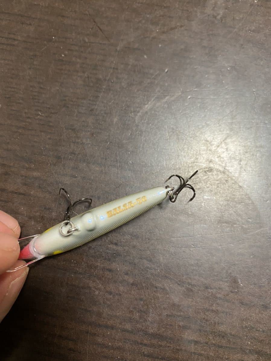 ザウルス バルサ50 カスタムハンドル ショート レッド × ブラックノブ