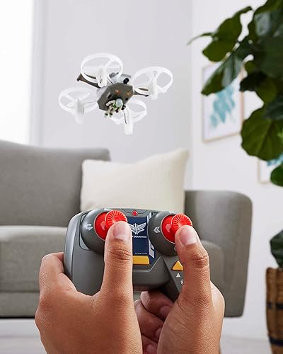 Miniatura 2 de Hot Wheels Figura RC Space Ranger Jetpack & Buzz Lightyear, barco volador con control remoto de Mattel Disney Pixar Movie Lightyear