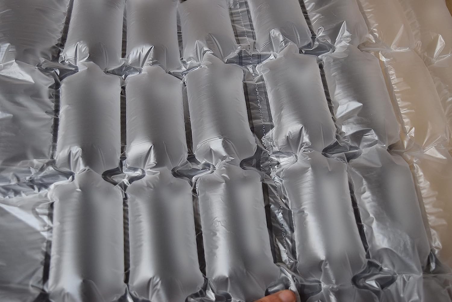 LDS Length 984ft Air Cushion Wrap Roll Quilt Bubble Air Pillow Sheet Film Air Cushion Wrap (Air Bubble Film - Inflatable Bubbles - 15"x12"x20μm) White