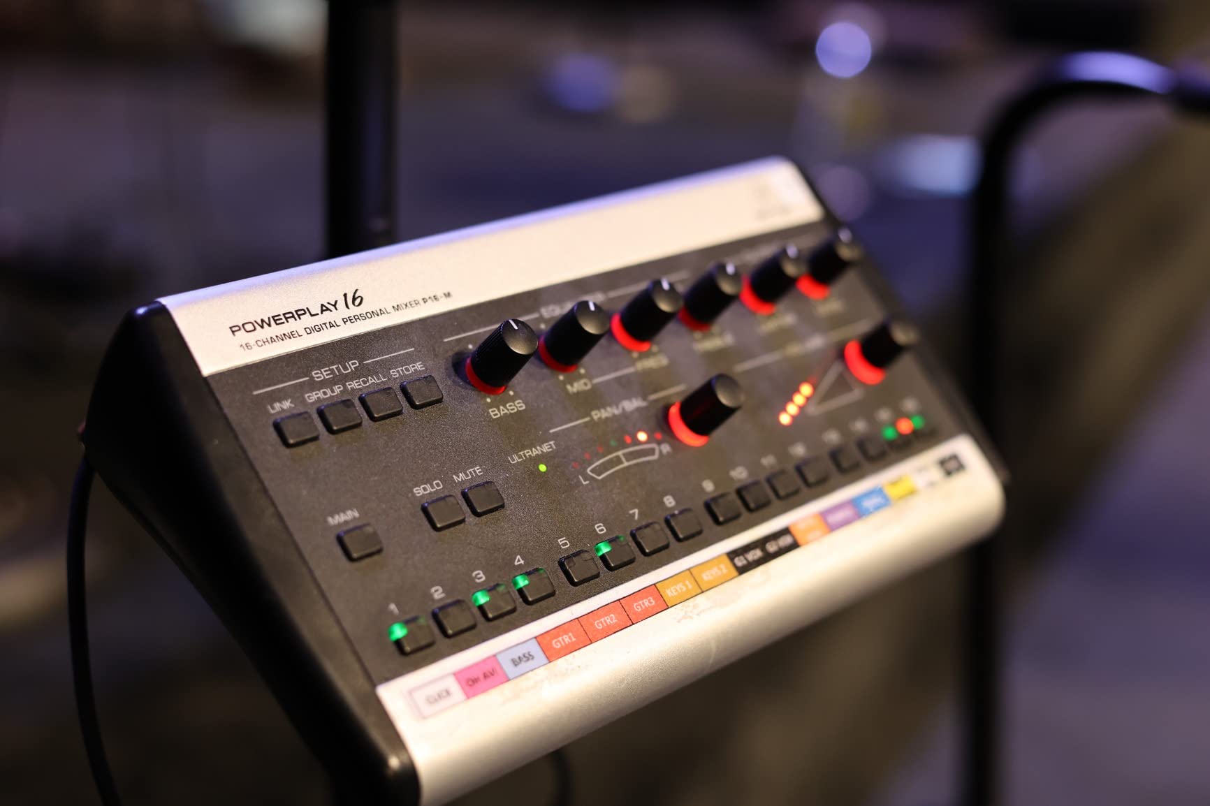 Behringer POWERPLAY P16-M 16 Channel Digital Personal Mixer