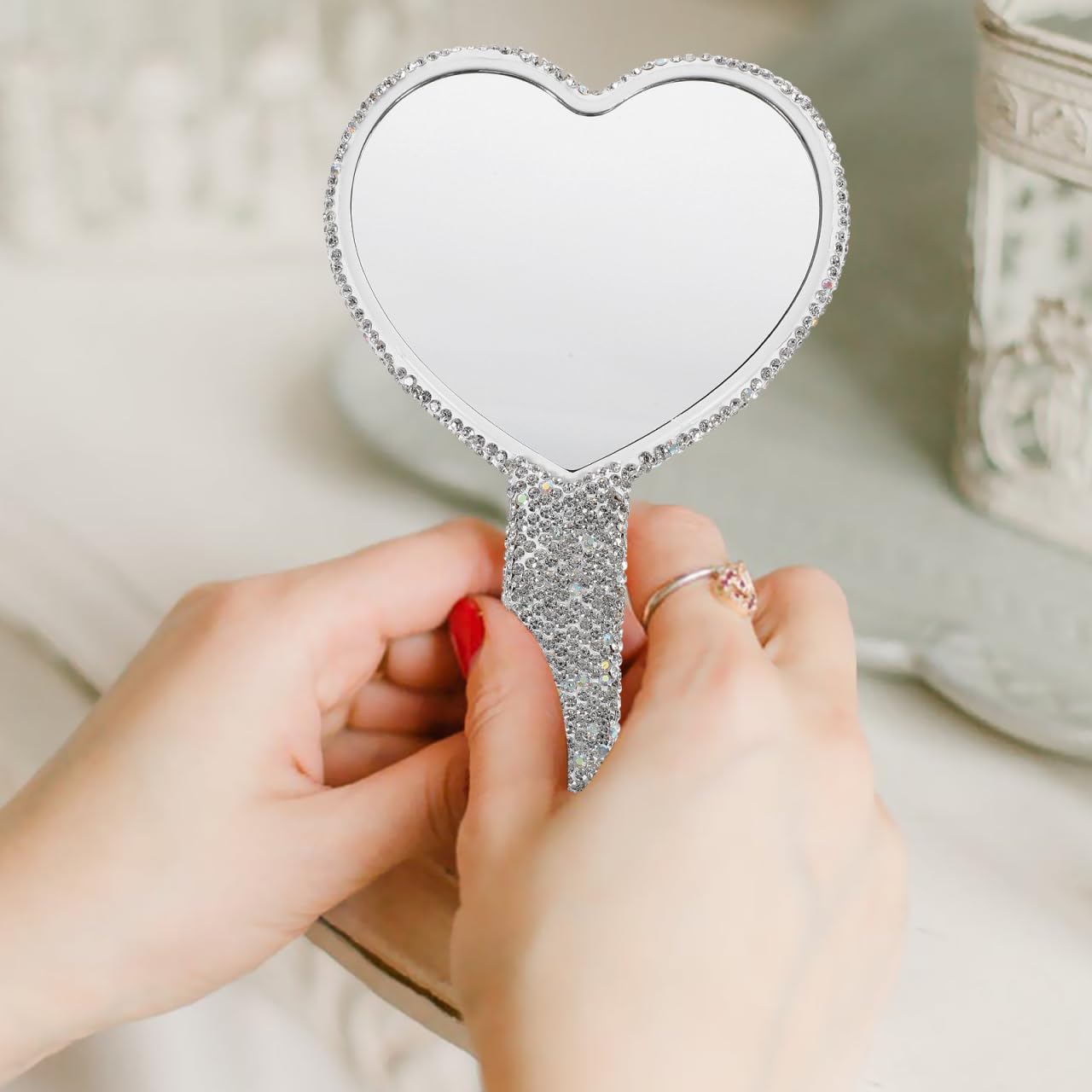 FOMIYES Rhinestone Heart Shaped Handheld Makeup Mirror with Handle Portable Compact Mirror for Travel Daily Beauty Touch-Ups High Definition Reflection Elegant Bling Design