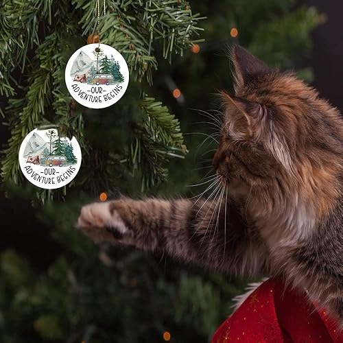 Miniatura 4 de Primer adorno de Navidad, recuerdo rústico con tienda de campaña y árbol verde, 2021, 1 aventura de Navidad, regalo de boda para parejas recién