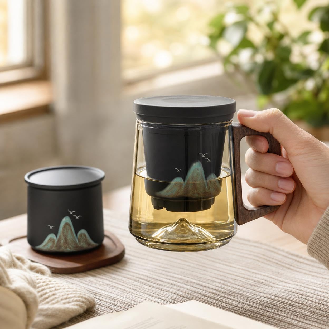 Handbemaltes Porzellan-Teeset, 400-600ml Teekanne mit Siebeinsatz und Holzgriff, Retro-Stil, für Teeliebhaber, Yanfeishan-Teetasse mit schwar (#2885)