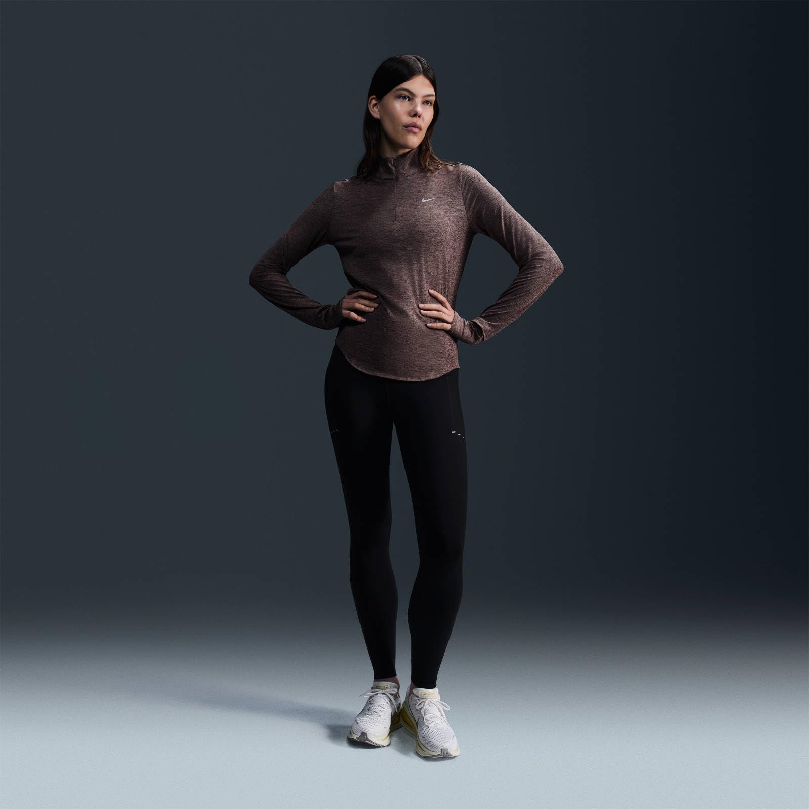 Nike Swift 7/8 legginsy treningowe z wysokim stanem i kieszeniami (damskie), czarny/odblaskowy srebrny, HJ2252-010, XS