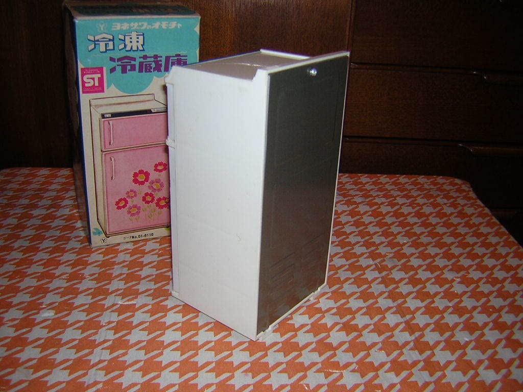Amazon.co.jp: 昭和レトロ ヨネザワ おもちゃの冷蔵庫 冷凍