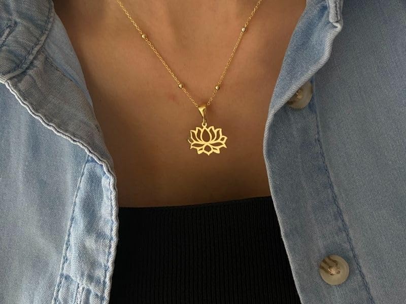 Miniatura 3 de Lotus Flower Necklace. CELEBRITY FAVORITE 18K Gold plated Sterling Silver Minimal and Trendy Jewelry for the perfect VALENTINE'S Day GIFT  (Gold)
