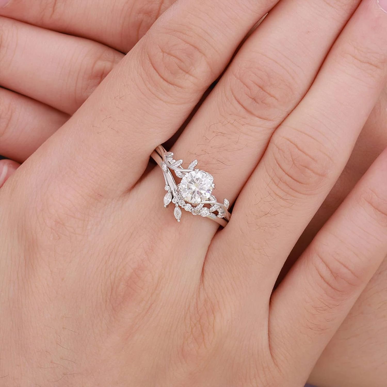 YDD S925 10k 14k 18k White Gold 1CT Round Moissanite Engagement Rings for Women, Vintage Bridal Set 2pcs Vine Brilliant Halo Ring Wedding Set Anniversary Free Engraved