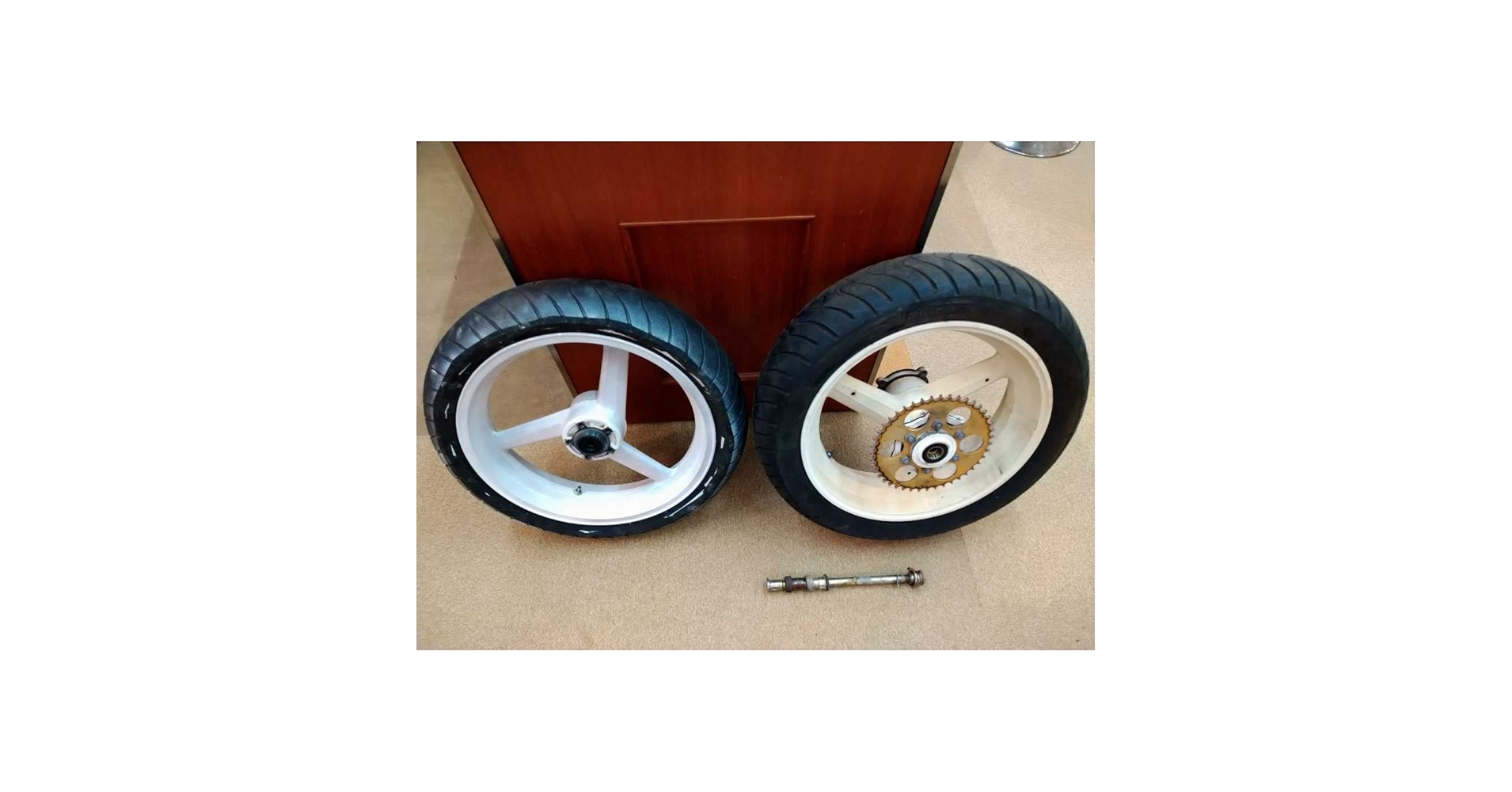 ゼファー 400 マグホイール ハイポイント フロント タイヤ付 ゼファー400 ウェビックガレージセール | ☆ゼファー400 ハイポイント