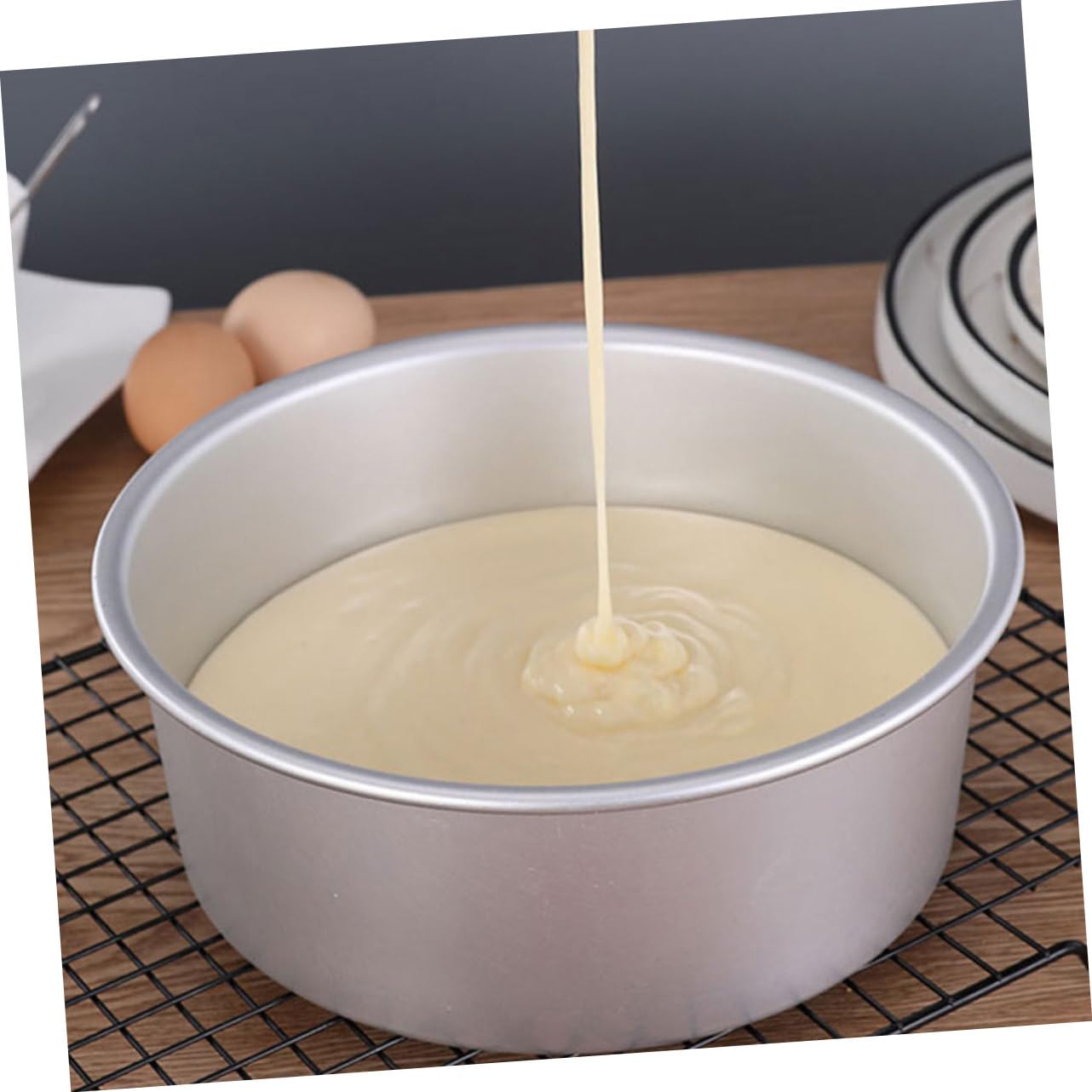 DOITOOL Runde Kuchenform zum Backen von Kuchen und Torten aus Aluminiumlegierung 20cm mit Antihaftbeschichtung und Abnehmbarem Boden Zuhause