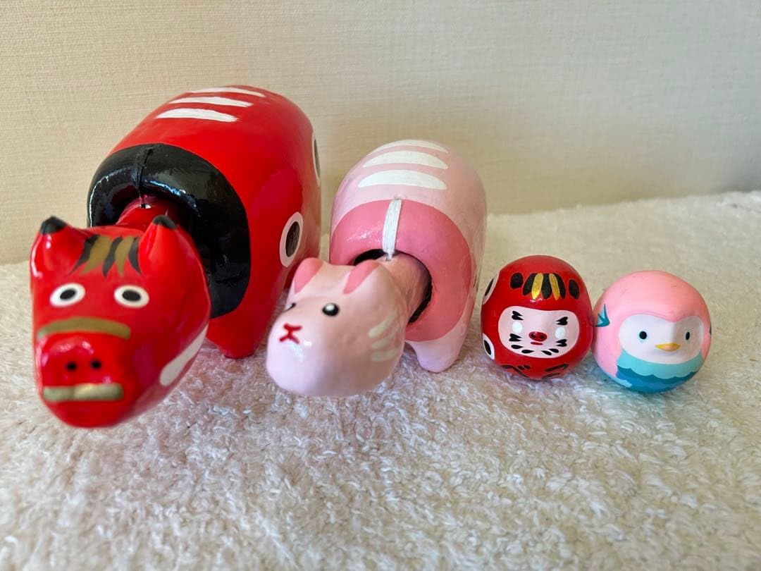 更にお値下げしました！新品未使用 燃える赤♡立体モチーフ個性的 背中編み上げ♡ Amazon.co.jp: 会津塗りピンク赤べこ アマビエ様赤べこ起き上がり小