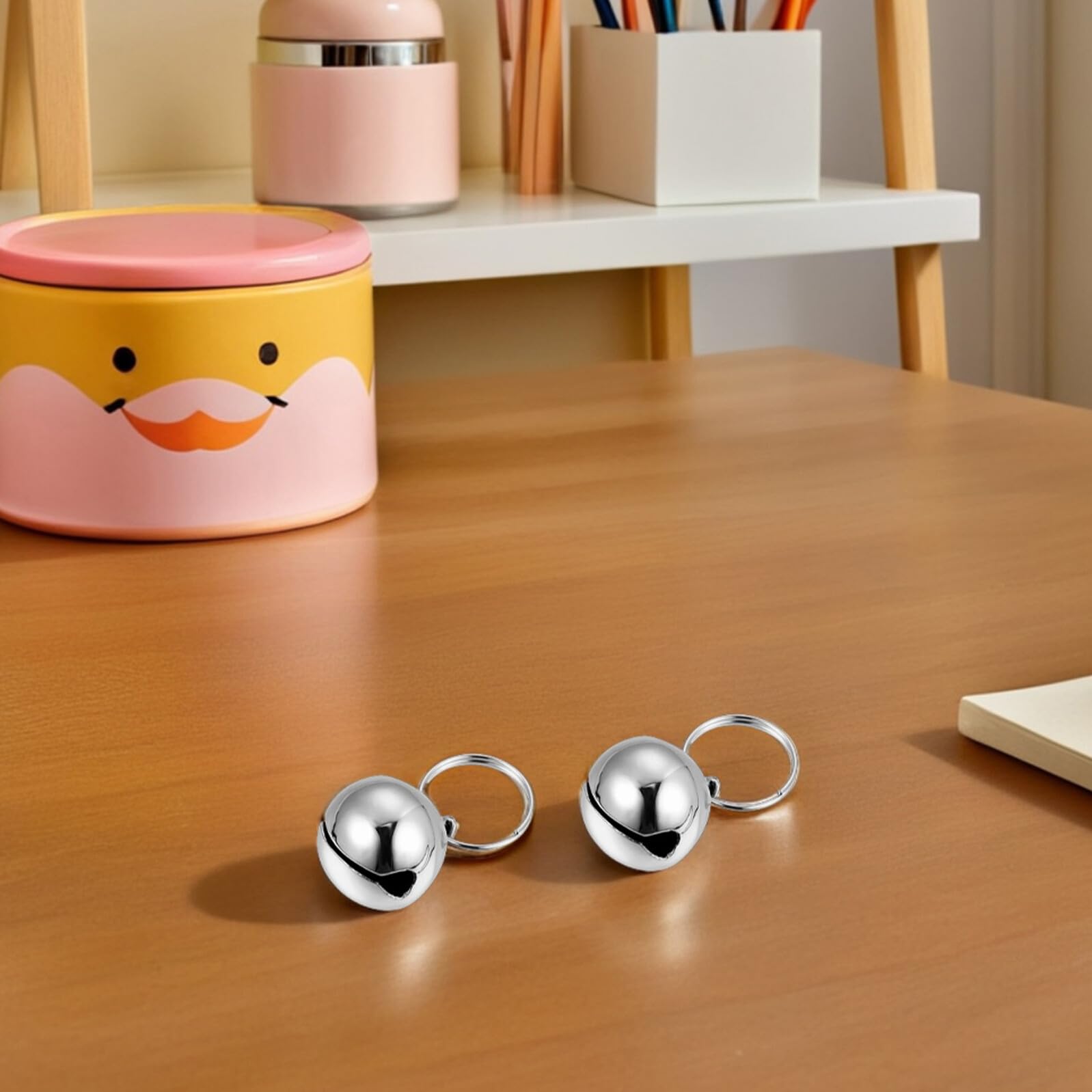 12 Clochettes en Métal Argenté pour Collier d'animaux, Son Clair et Fixation Facile, Accessoires Festifs pour Activités Extérieures et Entraînement