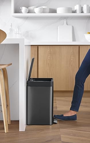 Vista 145 de Kohler 20956-ST - Escalón de cocina de reciclaje manos libres de 11 galones, cubo de basura con pedal de pie, tapa de cierre silencioso, acero Acero