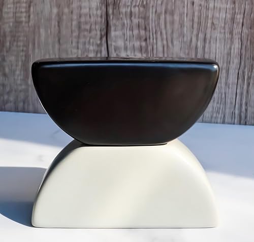 Miniatura 4 de Ebros Gift Frank Lloyd Wright Architecture Organic Geometry - Juego de cocteleras de cerámica y pimienta en blanco y negro