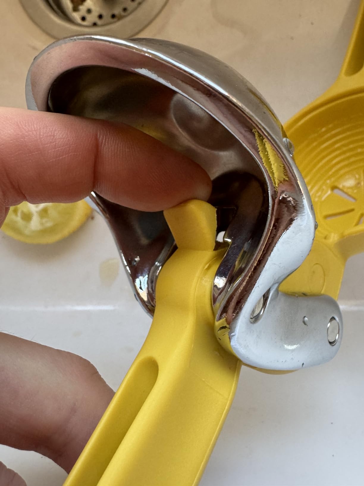 Chef'n FreshForce Citrus Juicer, Lemon Yellow 85014 Manual Juicers