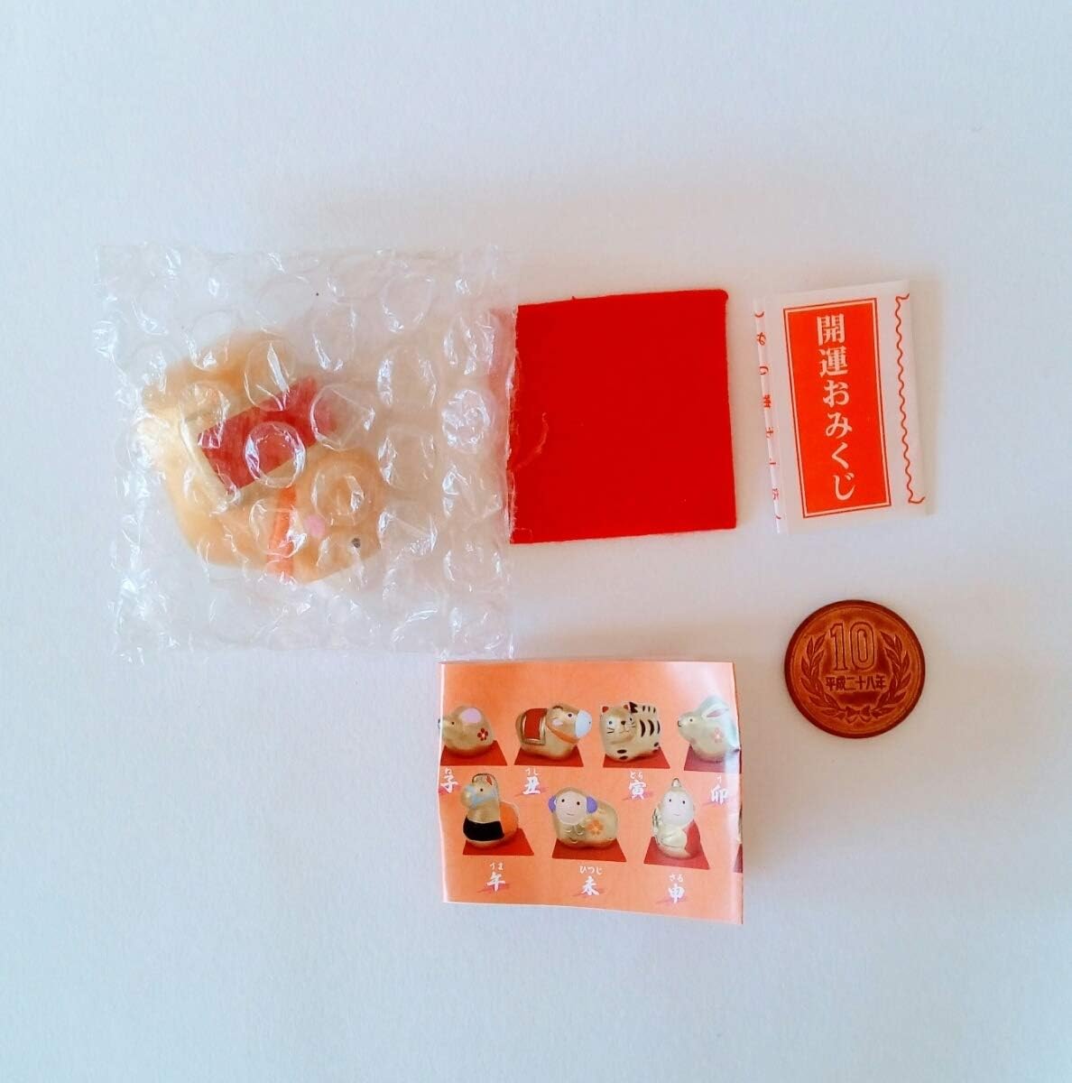 干支 丑 うし 牛 立体十二支 黄金色 開運おみくじ付 張子 まめ郷土玩具 お正月飾り 縁起物 置物 陶器製 ガチャ