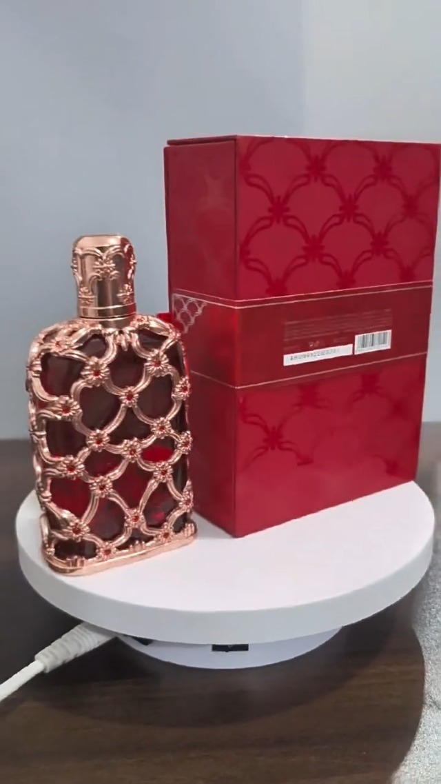 Orientica  Amber 香水 新品 箱入り ゴールドボトル Amazon | Orientica ゴールデンロイヤルアンバー 中東アラブドバイ香水