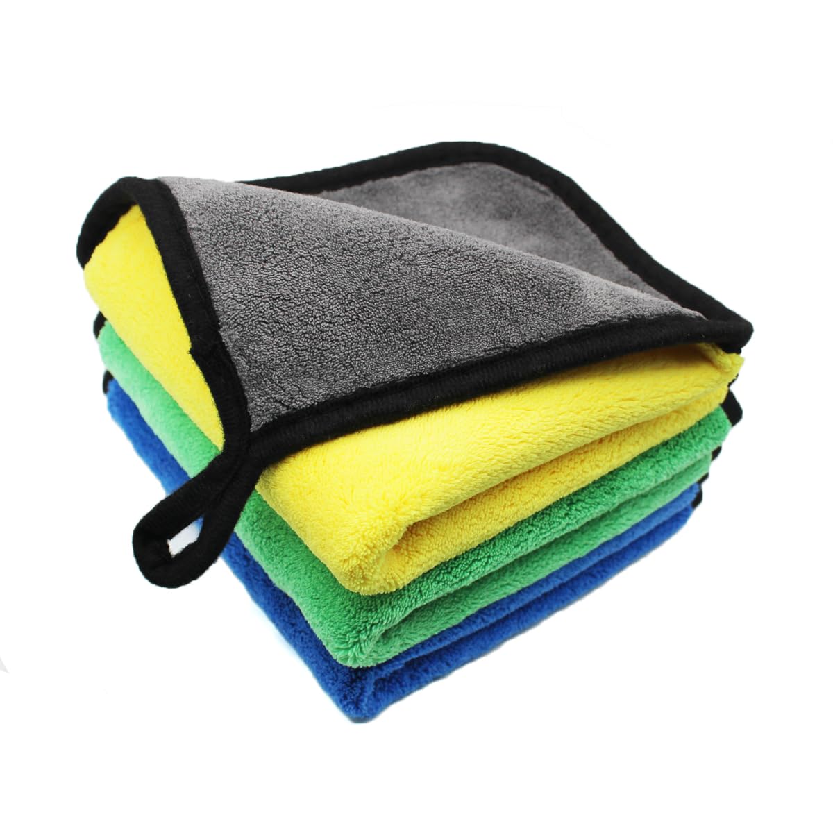 Voiture impeccable au quotidien avec notre lot de 3 microfibres 840GSM