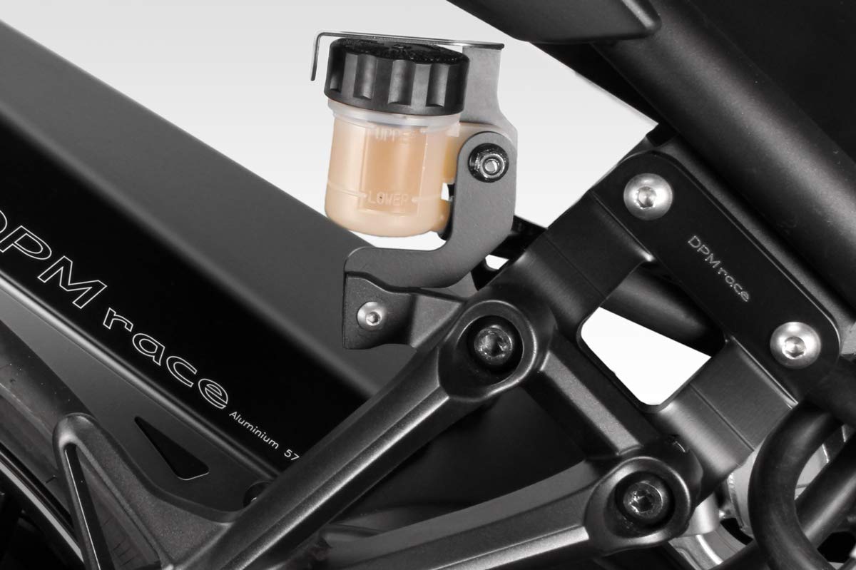 MT09 SP 2018/20 - Kit Supporti Pedane Passeggero (R-0733 SP) - Riposizionamento Poggiapiedi Pedalini - Minuteria Inclusa - Accessori De Pretto Moto (DPM Race) - 100% Made in Italy