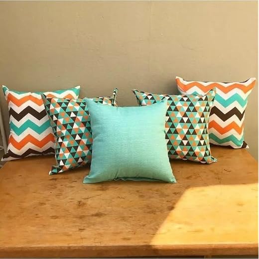 KIT COM 5 ALMOFADAS DECORATIVAS CHEIAS ESTAMPADAS E LISAS