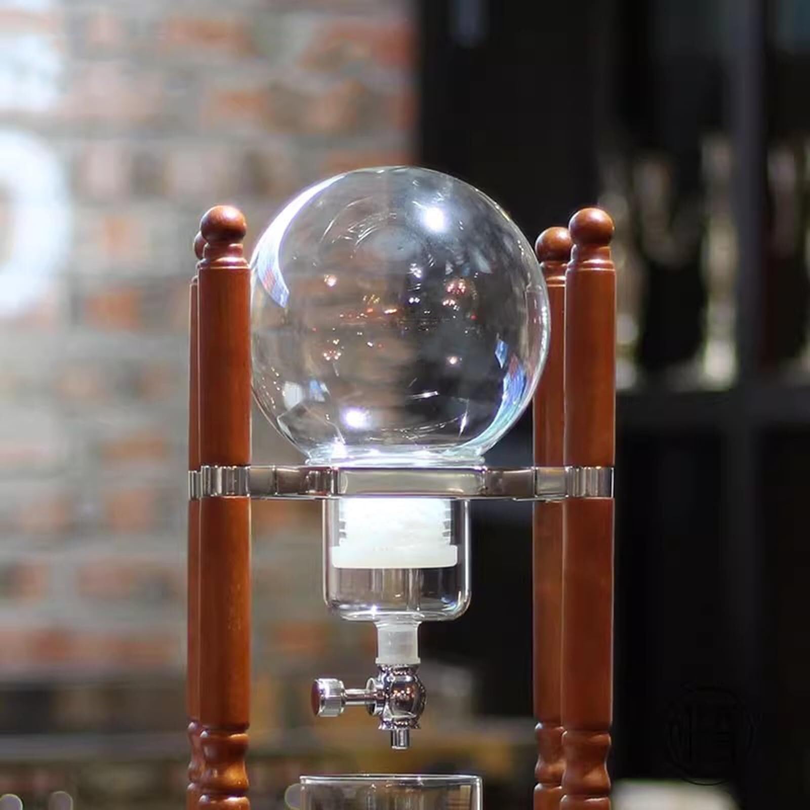 Prezent dla miłośnika kawy, Dzbanek do parzenia kawy Ice Drip Cold Brew Coffee Pot, technologia Slow - przygotowuje 6-8 filiżanek, z drewnianym stojakiem, biura komercyjnego, prezent dla miłośników