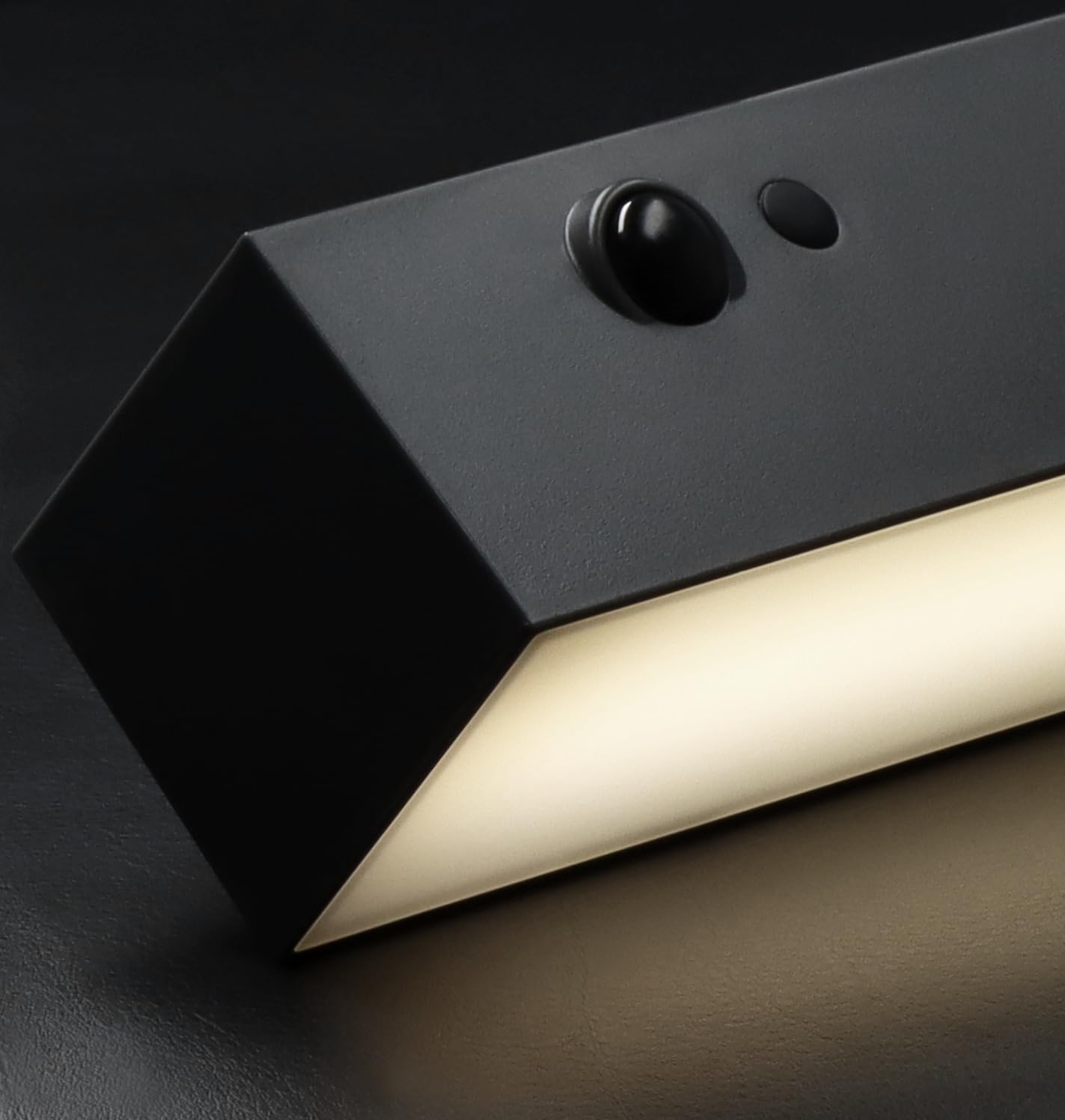 Brennenstuhl Faro solare a LED SOL 1000 Cubus, lampada da parete a LED per esterni con rilevatore di movimento (IP54, 1000lm, 4 diverse modalità di illuminazione, sensore crepuscolare, incl. batteria