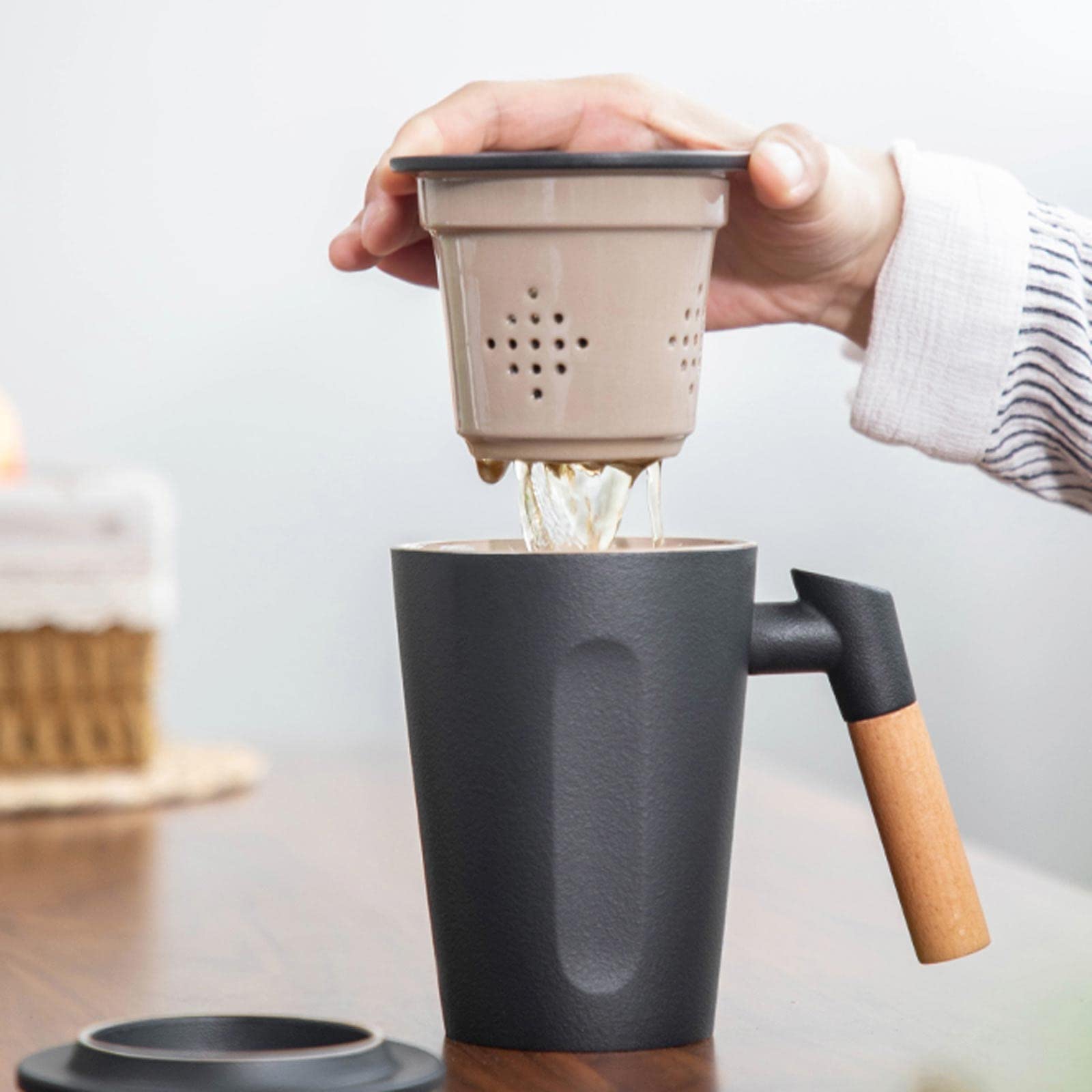 Mug Tasse en céramique avec filtre à thé, tasse à thé pour bureau, utilisation à la maison, grande capacité, tasse à eau avec couvercle, tasse à café de 365,7 g (couleur : or)