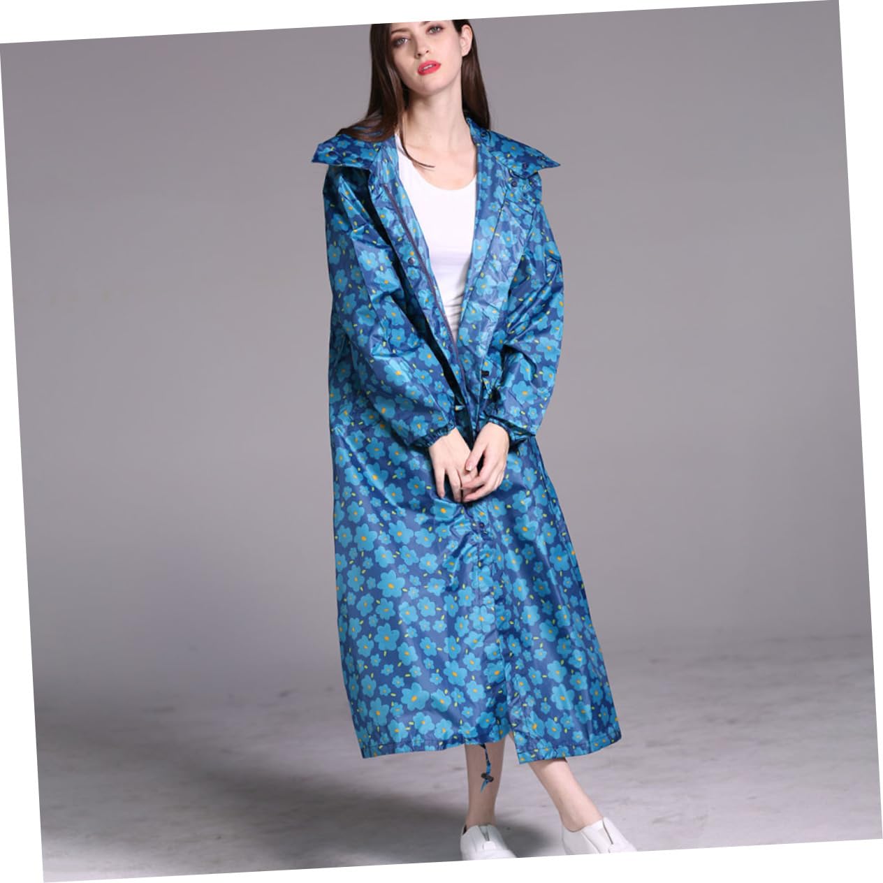 Poncho de Pluie Léger D'extérieur Bleu, Polyester, pour Femmes | Capuche, Coupe Réutilisable, Poignets Élastiques, Usage Écoles et Activités Extérieures