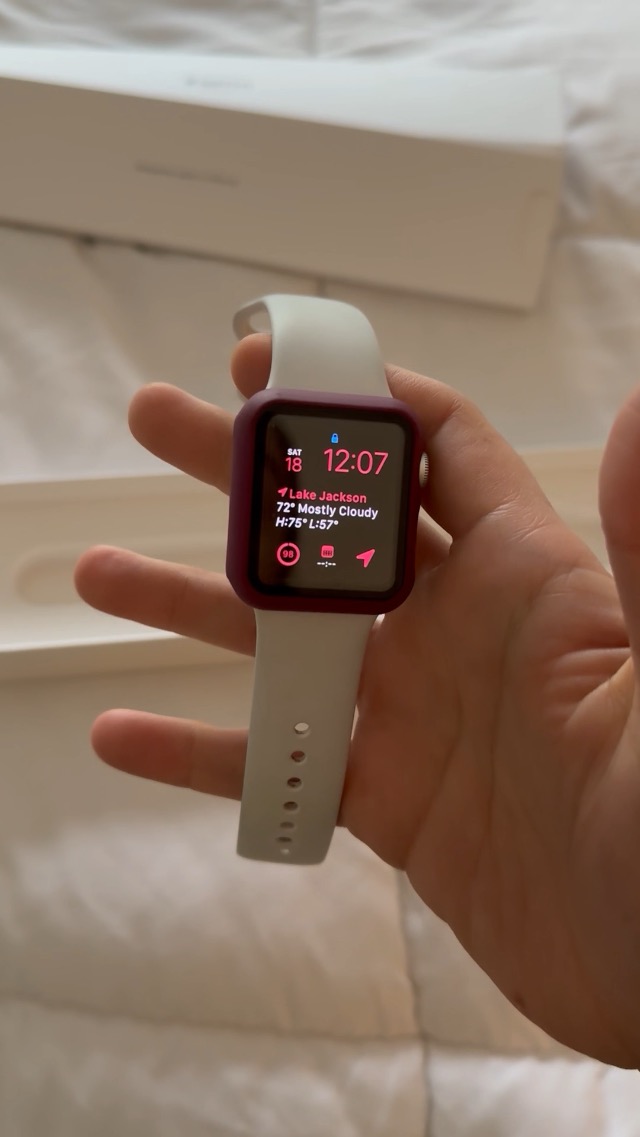 Watch Honest review of Apple Watch series 3 on Amazon Live