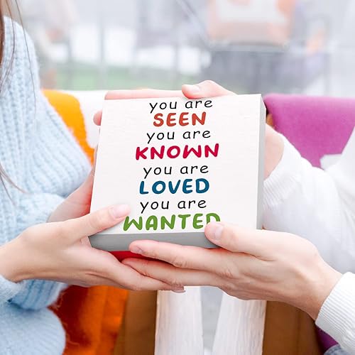 Miniatura 24 de Letrero inspirador con texto en inglés «You Are Worthy of Beautiful Wonderful Magical Things » en bloque de madera, decoración de escritorio