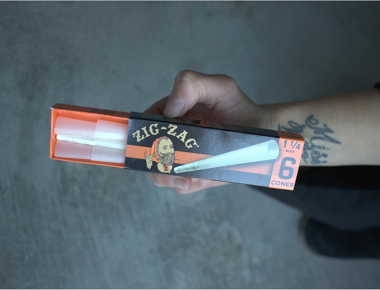 ZIG-ZAG Pre Rolled Cones 1 1/4 Size Ultra Thin (24-6 Packs) - Slow Burning Pre Rolled Cones with Tips & Packing Tubes Included - Natural Fibers Rolling Paper (144 Cones) 24 Count (Pack of 6)