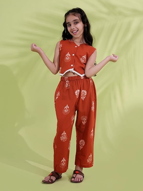 Bollywood Casual Wear Cotton Sleeveless Printed Girls Co-Ords - Picture 4 of 16