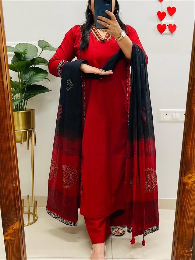 Image of MEERA FAB Women Floral Printed Pure Cotton Straight V-Neck Kurta with Palazzos & Dupatta