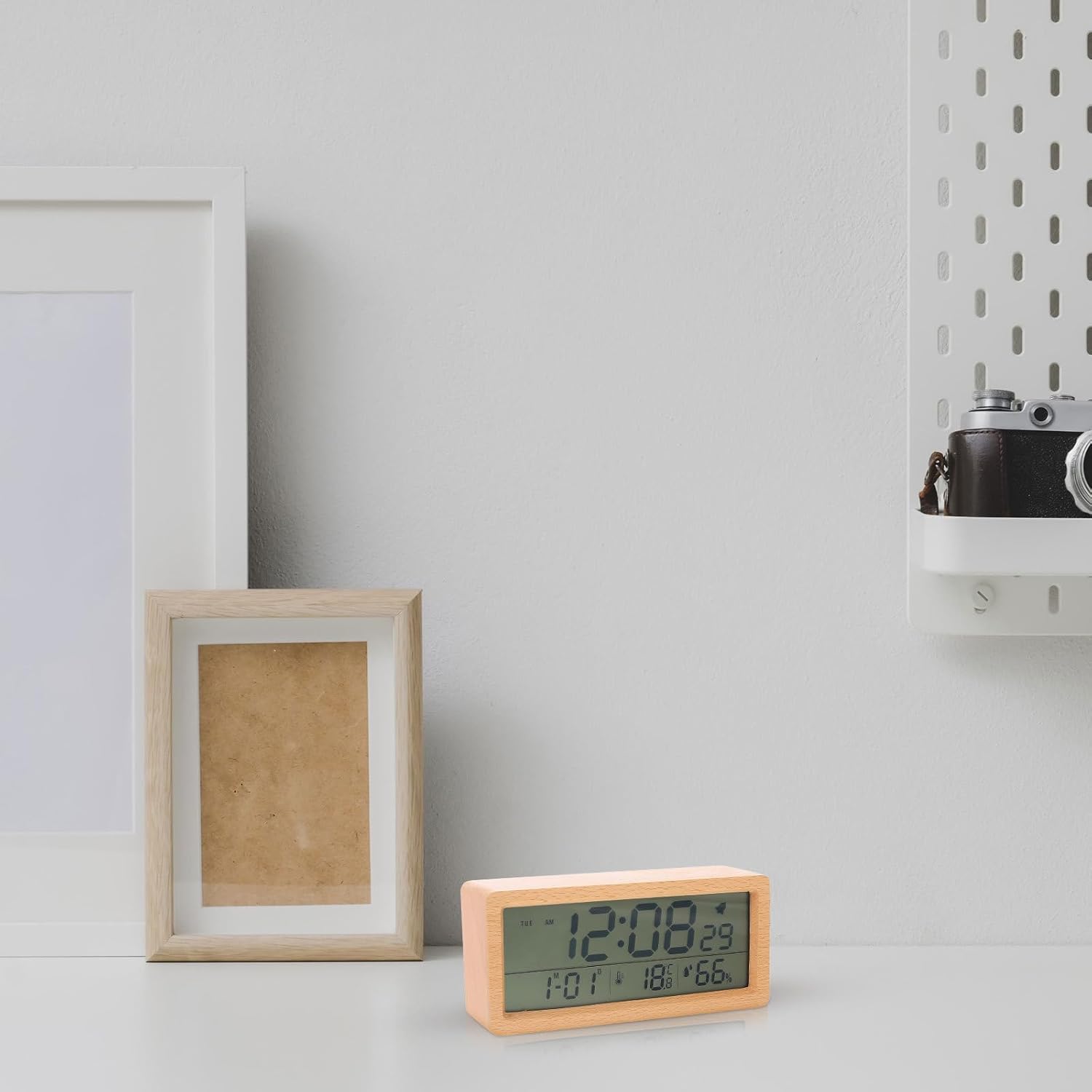 Wooden Multi-Function Alarm Clock with Large Screen, Desktop Electronic Calendar Clock with Temperature and Humidity Display, Night Light for Bedroom and Home Use, Battery Not