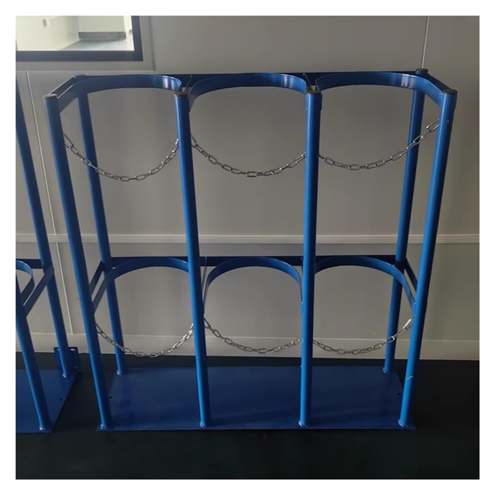 WDJBPSH Heavy-Duty Fixed Oxygen Tank Holder, Floor Mount 40 L Gas Cylinder Bracket Carrier for Household, Medical and Industrial Use, with Adjustable Safety Chain Supported(# 27 cm/10.6 in,3 Bottles)