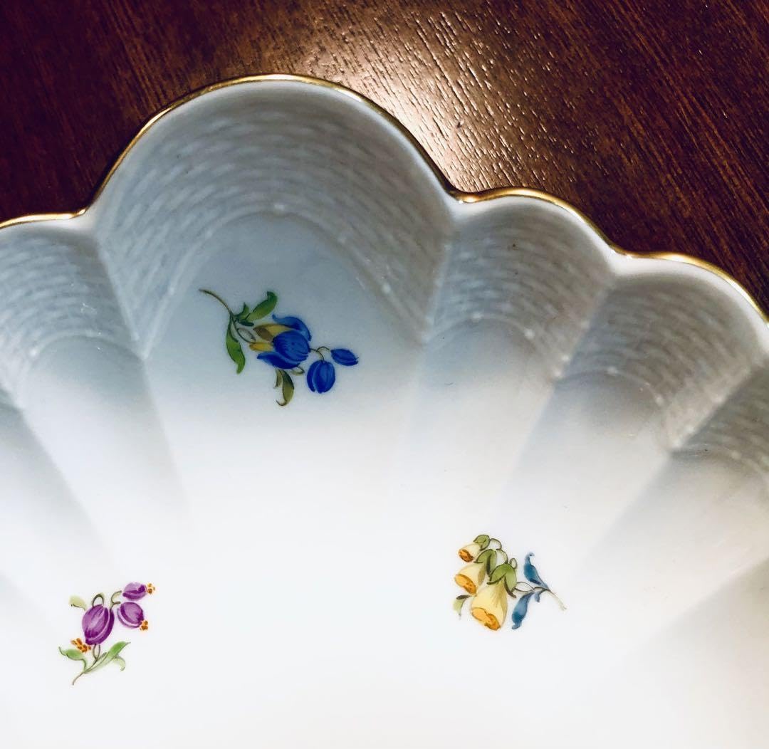 Amazon.co.jp: マイセン 白磁浮彫 花絵付け 花弁五輪 ボウル : ホーム  