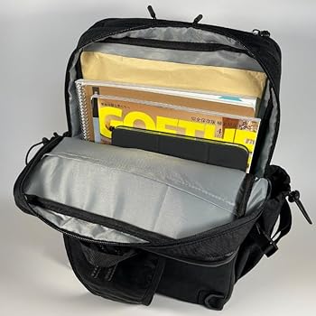 piùno ATTIV ワンショルダーカバン Amazon.co.jp: [piuno] 14インチが入る6層構造！15の収納と拡張