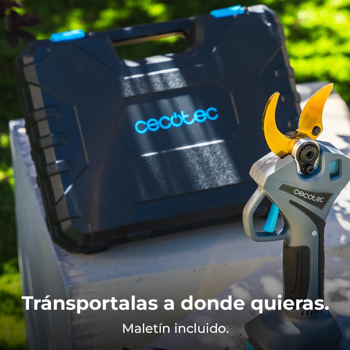 Cecotec Tijeras de Podar Eléctricas TitanCut 5000. 2 Baterías 21V, Motor sin Escobillas, Ramas hasta 40mm, Cuchillas con Revestimiento de Titanio, Control Digital, Incluye Maletín y Accesorios