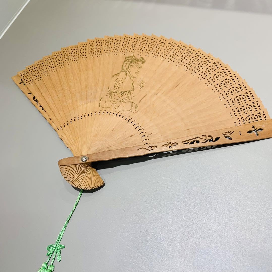 ♦️中国伝統工芸 透かし彫り 扇子 扇 マンモス 置物 飾り 団扇 骨董品 Amazon.co.jp: LOVE MIYABI 最高級 蘇州扇子 ハンドメイド 黒檀