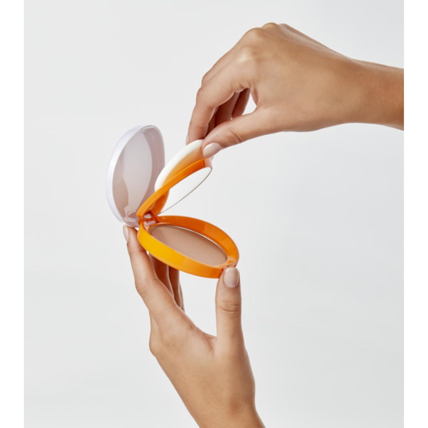 Generic Compact BEIGE (OLD Compact Light) Oil Free SPF 50, 0.32 Ounce (Pack of 1) - Image 6