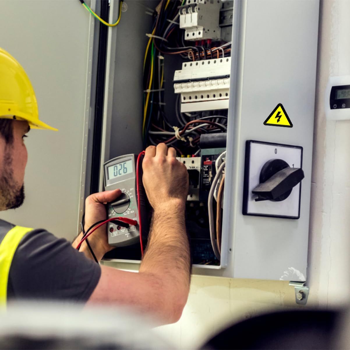 GLEAVI Autocollants Jaunes Adhésifs pour Panneaux et Boîtes Électriques Lot de 15 D'avertissement de Chocs Électriques pour Usines et Sites Industriels