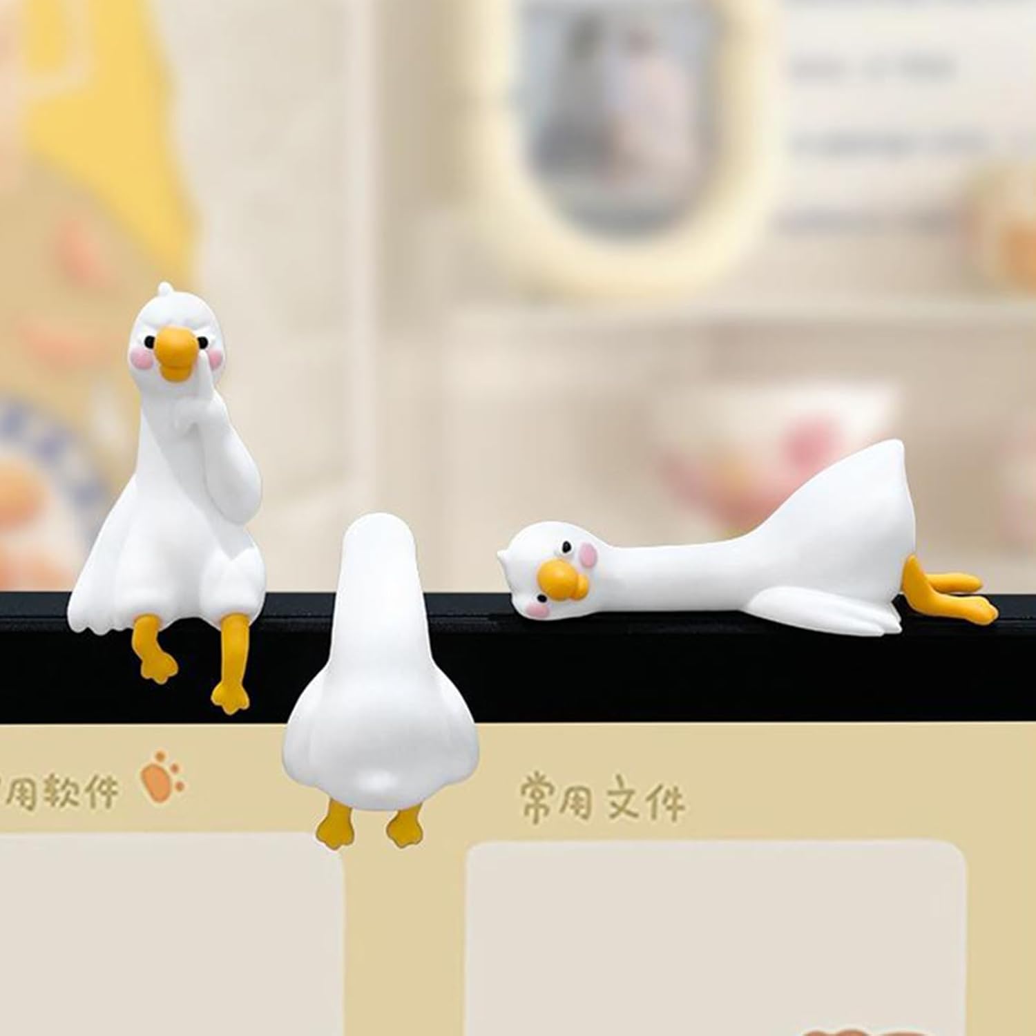 Resin Cartoon Animal Decor for Desk Car Dashboard TV Monitor Gift Idea Cute 3D Duck Figurine Mini Resin Duck Ornament Playful