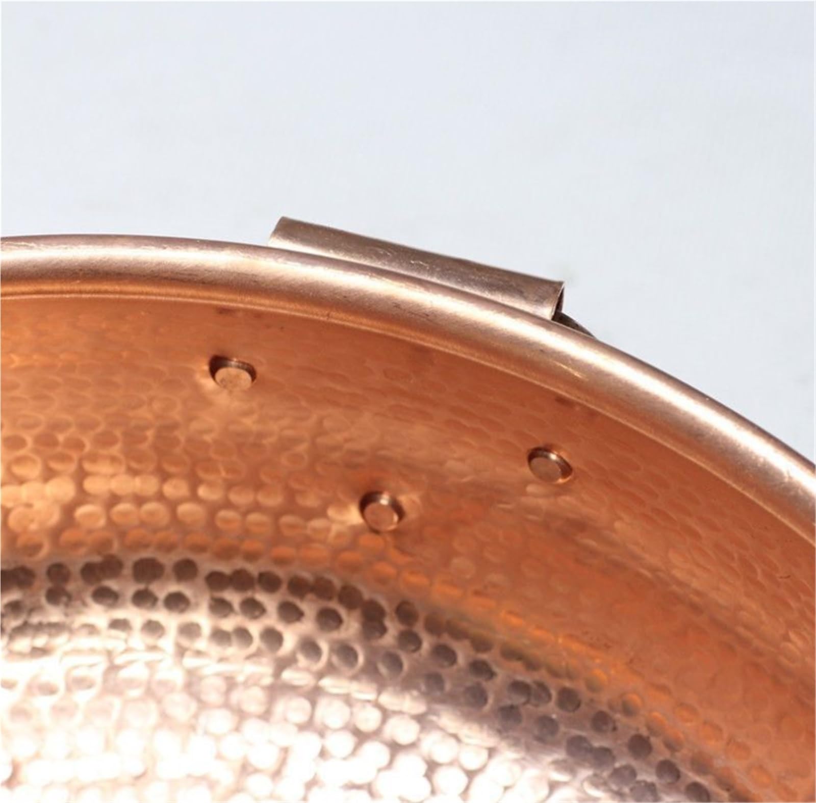 Questa pentola elettrica in Rame da 36 cm è Adatta Sia ai fornelli Tradizionali Che a quelli a induzione. È la pentola Ideale per Feste e ristoranti, ma Anche Perfetta per Le riunioni di fam