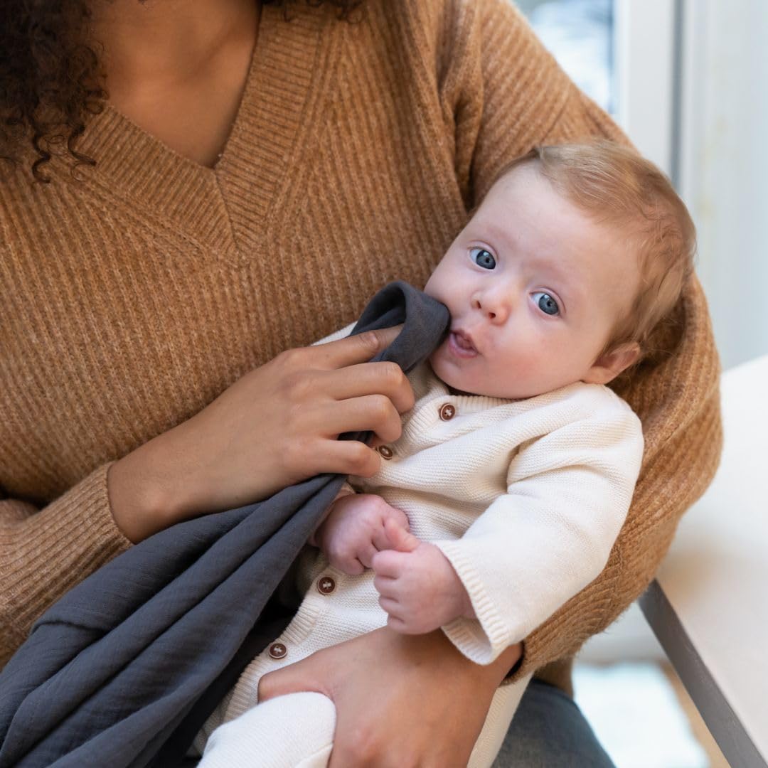 doomoo MOM'N Play Tetra Grey Breastfeeding Cape - Image 3