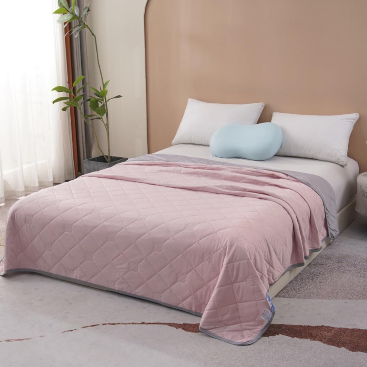 Surwin Coverless Duvet 2.5 Tog Summer Cooling Quilt Soft Cosy Microfiber Cool Quilted Bedspreads Single Double King Size Bedding for All Seasons, Machine Washable (Pink,180x200cm)